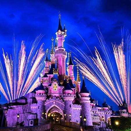 Arty Paris Apartment Disneyland Маньи-ле-Онгр Экстерьер фото